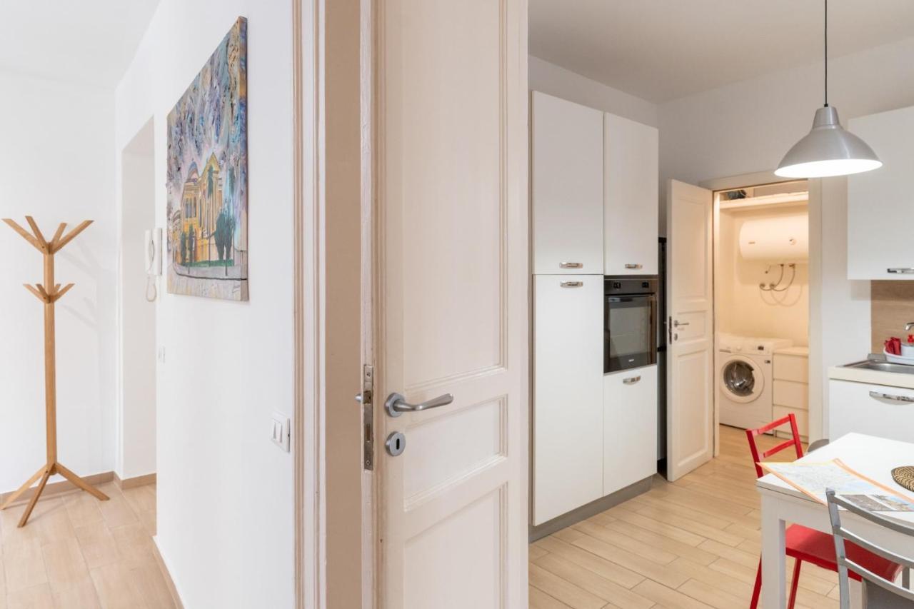 Four Luxury Apartment Palermo Exterior photo
